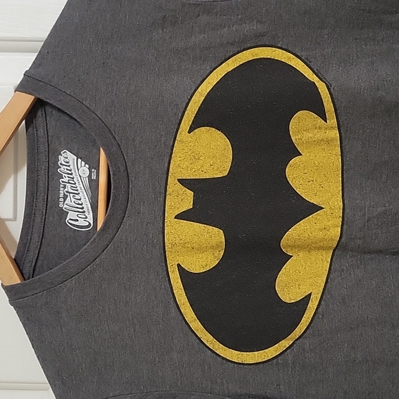 BATMAN Tshirt - Picture 2 of 3